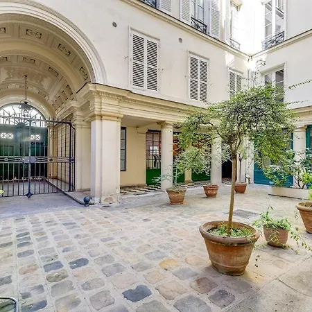 Appartamento Louvre Parigi
